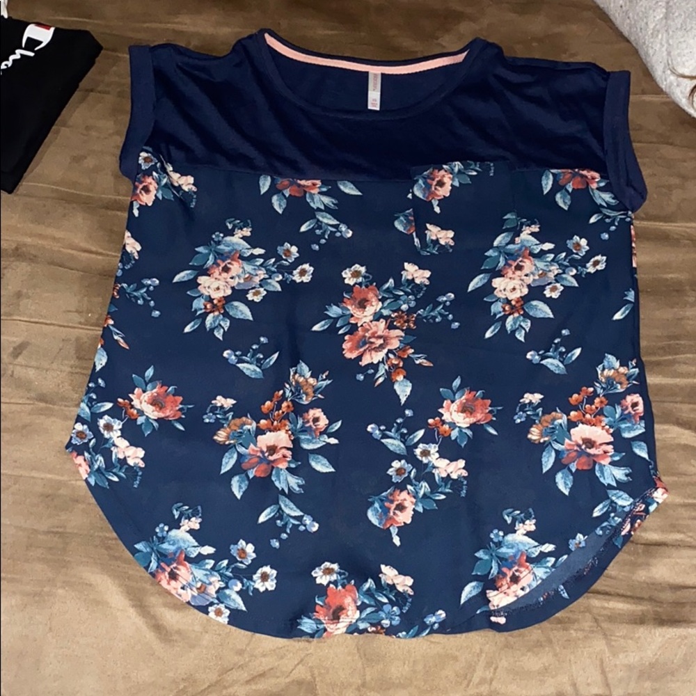 Woman’s Blouse